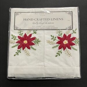 Christmas Poinsetta Guest Towels Set Of 2 Linen Blend 14” x 20” Embroidered NIP